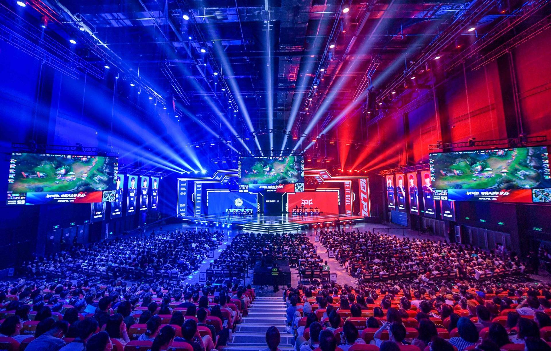 凸显出贝蒂 凸显出贝蒂