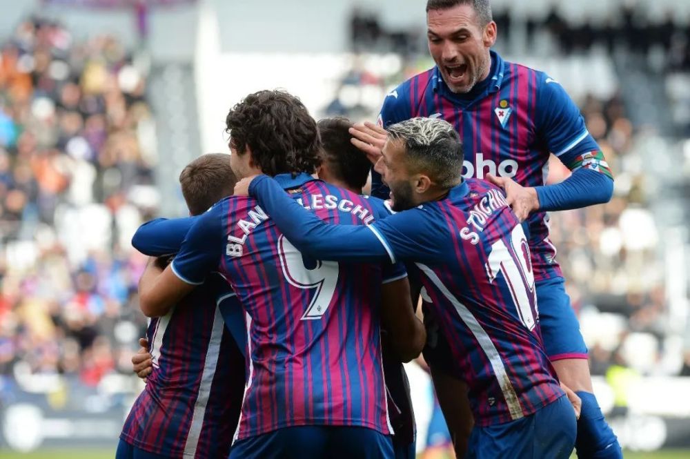 自己日复一 自己日复一